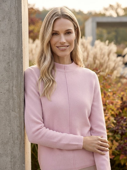 Pullover with Vertical Seam